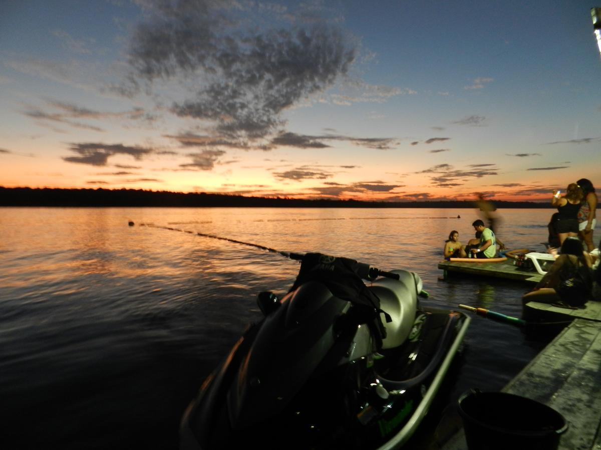 Abare House Floating Hostel Manaus Esterno foto